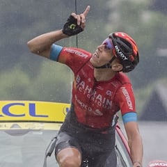 Teuns: "Me dijeron por radio que Pogacar venía como una moto"