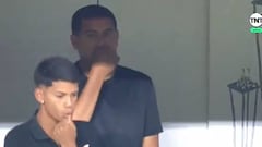 Los hinchas de Boca cantaron por Maradona en La Bombonera con la presencia de Riquelme