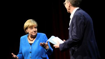 Former German Chancellor Angela Merkel arrives for a talk about "the challenging issues of our time" with author Alexander Osang at the Berliner Ensemble theatre in Berlin, Germany June 7, 2022. REUTERS/Annegret Hilse