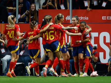 Alexia es un cañón