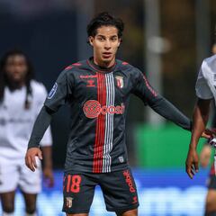 Aficionados revientan a Diego Lainez por posible fichaje con Tigres