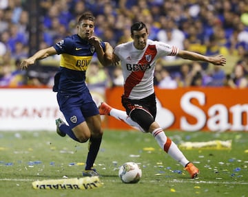 Funes Mori se unió al River Plate en 2010 como jugador juvenil, pasando al primer equipo en 2011.