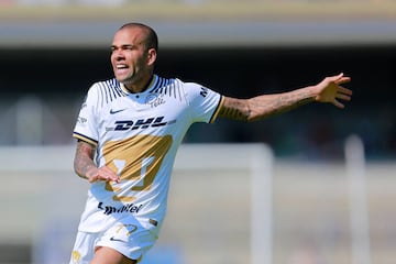 MEXICO CITY, MEXICO - JANUARY 08: Dani Alves of Pumas gestures during the 1st round match between Pumas UNAM and FC Juarez as part of the Torneo Clausura 2023 Liga MX at Olimpico Universitario Stadium on January 8, 2023 in Mexico City, Mexico. (Photo by Mauricio Salas/Jam Media/Getty Images)