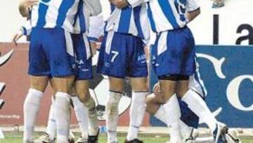 <b>LÍDER. </b>El Alavés ha cerrado la primera vuelta eufórico y en lo más alto de la clasificación.