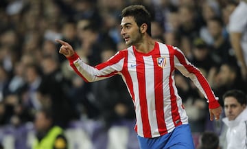 Jug¨® con el Atl¨¦tico de Madrid durante tres temporadas desde 2011 hasta 2014. Defiende los colores del Osasuna desde la temporada 2019-20.