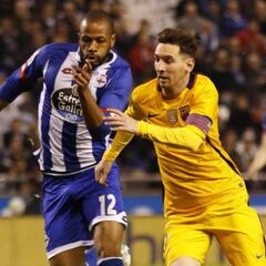 Deportivo's Sidnei set to join Barcelona