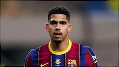 Gerard Piqué inspiring Ronald Araújo at Barcelona