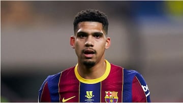 Gerard Piqué inspiring Ronald Araújo at Barcelona