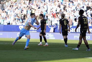 Chupete da al Málaga oxígeno de salvación