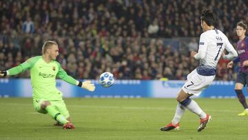 Cillessen, un parad&oacute;n ante Son.