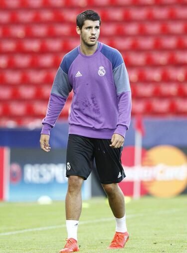 Fresh-faced Sevilla take on a weakened Real Madrid