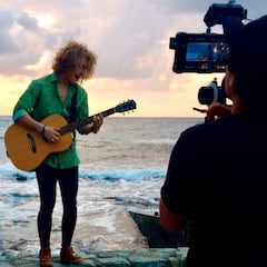 Eurovisión 2017: El videoclip 'surfero' de Manel Navarro