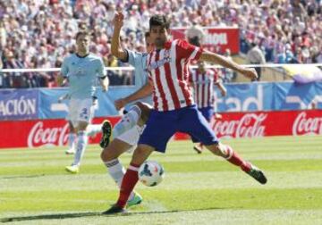 Diego Costa marca el 2-0.