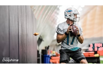 Así regresó Ryan Tannehill a los entrenamientos