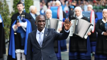 Eliud Kipchoge, Premio Princesa de Asturias de los Deportes, a su llegada a la entrega de los ‘Premios Princesa de Asturias 2023', a 20 de octubre de 2023, en Oviedo (España).
PREMIOS;PRINCESA DE ASTURIAS;REYES;FAMOSOS;CASA REAL
Raúl Terrel / Europa Press
20/10/2023