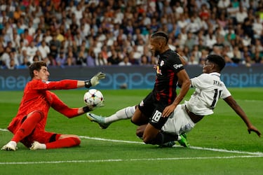 Valverde salva un mal día