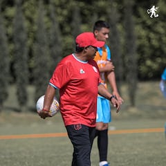 “Gareca quiere dirigir América, pero tiene oferta importante de Chile”