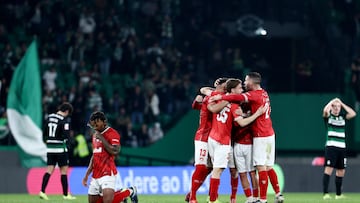 Los jugadores del Santa Clara celebran el triunfo conseguido el pasado fin