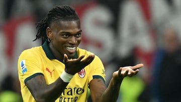 AC Milan's Portuguese forward #10 Rafael Leao celebrates scoring his team's first goal during the Italian Serie A football match between AC Milan and Fiorentina at San Siro stadium in Milan, northern Italy, on October 19, 2025. (Photo by Stefano RELLANDINI / AFP)