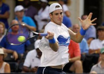 2. John Isner es el segundo más grande del circuito con sus 2,08 metros.