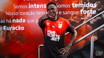 Kevin Viveros, nuevo jugador de Paranaense