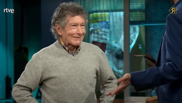 Carlos Soria riendo en La Revuelta