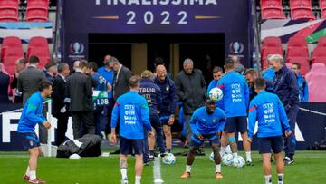 LONDON, ENGLAND - MAY 31: Wilfried Gnonto of Italy controls the ball during the Finalissima 2022 Italy Training Session at Wembley Stadium on May 31, 2022 in London, England. (Photo by Alex Gottschalk/DeFodi Images via Getty Images)