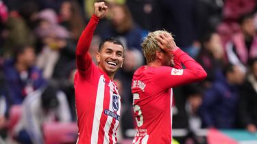 Atlético de Madrid 2-0 Almería | Otra vez Griezmann como maestro de ceremonias iniciando la jugada. Abrió para la llegada de Llorente al área, que puso el pase de la muerte para que Correa solamente la tenga que empujar. Muy superado el Almería.