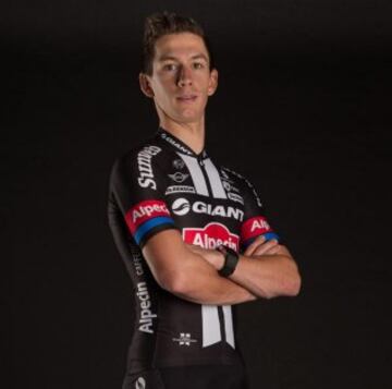 Todos los maillots de los equipos UCI World Tour para 2016