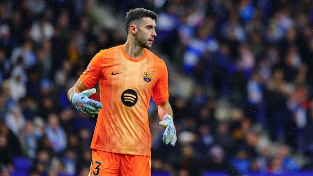 Aprobados y suspensos del Barcelona en el derbi: Joan García saca los colores a De la Fuente