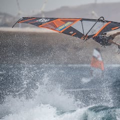 El Mundial de Windsurf en Pozo Izquierdo arranca con los Junior