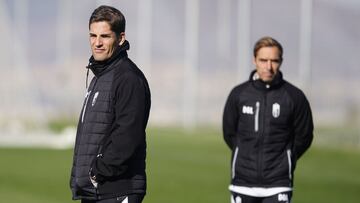 Robert Moreno tendrá que alinear una nueva zaga.