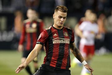 El defensor argentino logró afianzarse en la defensa de Atlanta por sus grandes actuaciones, el jugador acertó en el 68% de sus intervenciones en defensa.