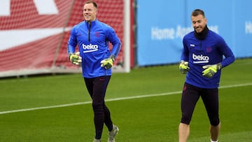 20/12/19  FC BARCELONA  ENTRENAMIENTO 
 Marc-Andre ter Stegen (1) FC Barcelona
 Neto (13) FC Barcelona
 PUBLICADA 31/12/19 NA MA14 1COL
 PUBLICADA 02/01/20 NA MA14 1COL
 PUBLICADA 14/01/20 NA MA04 1COL