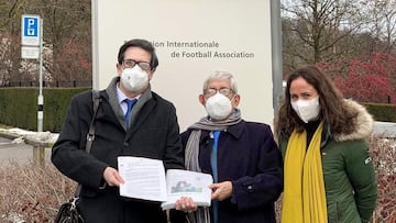 Presentación de documentación en la sede de la FIFA