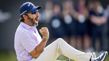 Cromvoirt (Netherlands), 28/05/2023.- Pablo Larrazabal celebrates winning the 103rd edition of the KLM Open golf tournament, in Cromvoirt, Netherlands, 28 May 2023. (Pa¨ªses Bajos; Holanda) EFE/EPA/Sander Koning