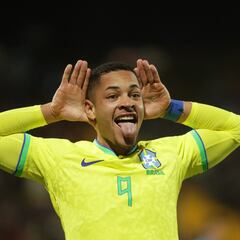 Vitor Roque : “No conocía a Vinicius y Rodrygo… mi ídolo es Neymar”