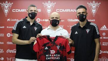 Jirka e Iván Martín, junto al director deportivo Chema Aragón.