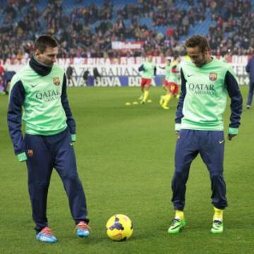 Messi junto a Neymar durante el calentamiento.