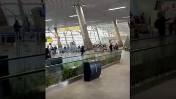 ¡Hinchas de Colo Colo y la U se pelearon en el aeropuerto!