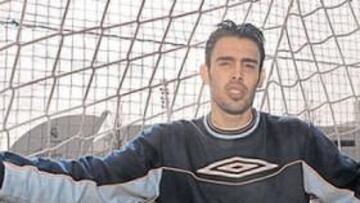 <b>CELEBRACIÓN. </b>Jordi Codina cumplió 25 años el pasado viernes y quiere celebrarlo dejando su portería a cero en Elche. El meta del Castilla está haciendo una excelente temporada y será titular esta tarde.