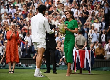 Kate Middleton homenajea Wimbledon con su vestido y confía en la marca España para su hija