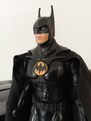 Batman de Michael Keaton y Ben Affleck en The Flash por McFarlane Toys