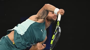 Carlos Alcaraz, contra Alexander Shevchenko en el Open de Australia.