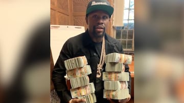 "Tengo un millón aquí y otro allí": El polémico vídeo 'motivador' de Mayweather...