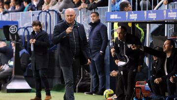 Pepe Mel, durante el Málaga - Alavés.