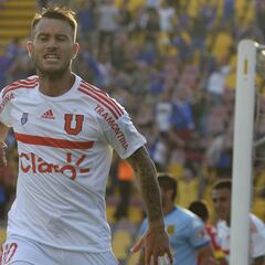 Gastón Fernández deja en manos de Azul Azul su continuidad