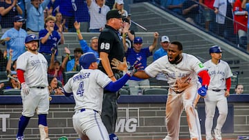 The Toronto Blue Jays defeated the Yankees 4-1 to set a new franchise record with 11 consecutive wins at the Rogers Centre.