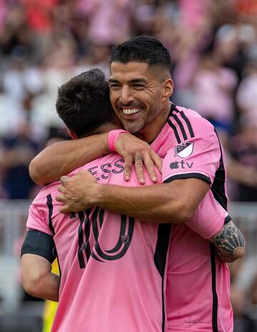 Suárez y Messi golean a Orlando City