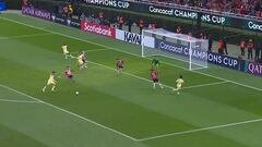 Es chileno, jugó el clásico como visitante, anotó un golazo e hizo el gesto de que el partido se acabó